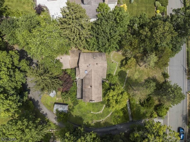 Welcome to this charming Ranch style home an incredible opportunity in a highly sought after area near the Wyckoff border !