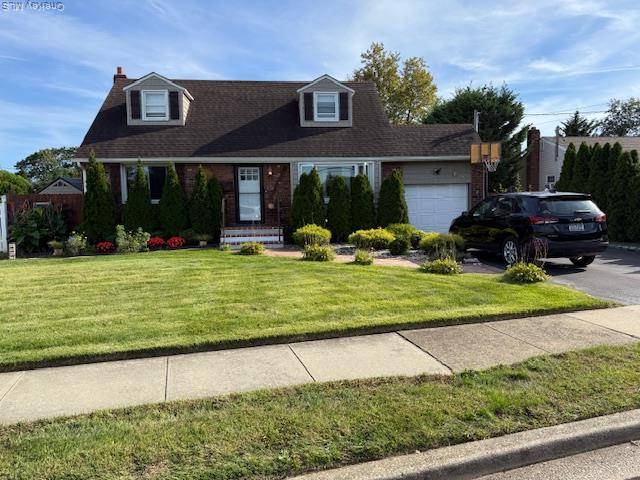 Welcome to this beautiful 4 bedroom, 2 bathroom home in Farmingdale.