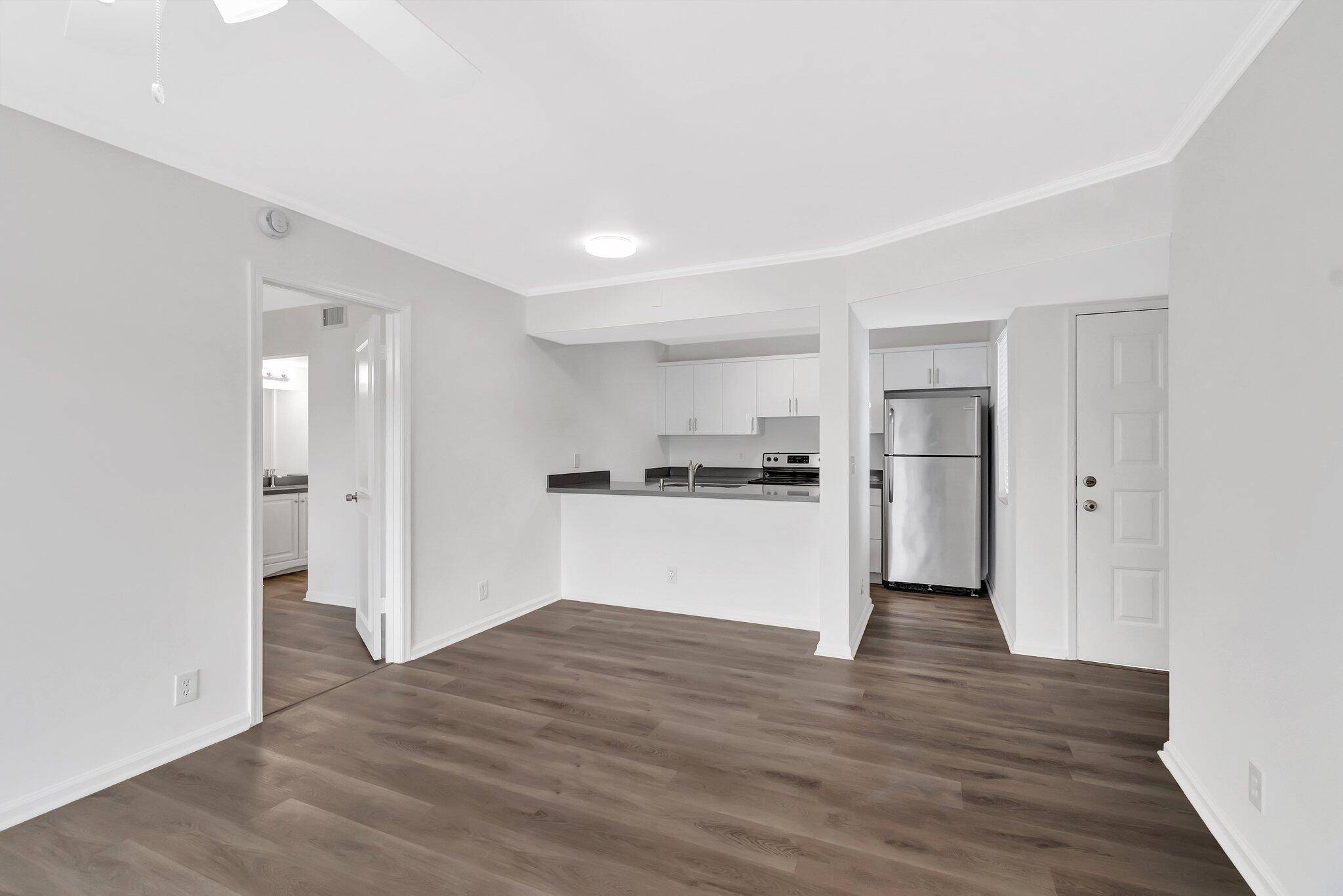 Completely Renovated 3 Bedroom, 2 Bathroom Condo in Coral Springs Move In ReadyThis fully renovated 3 bedroom, 2 bathroom condo is located in the heart of Coral Springs and offers ...