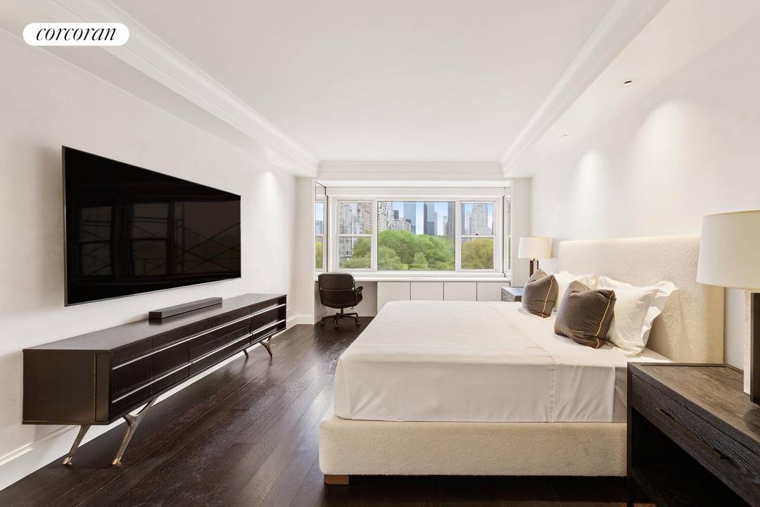 Experience the epitome of sophisticated urban living in this distinguished cooperative, Residence 7B on Fifth Avenue's Upper East Side.