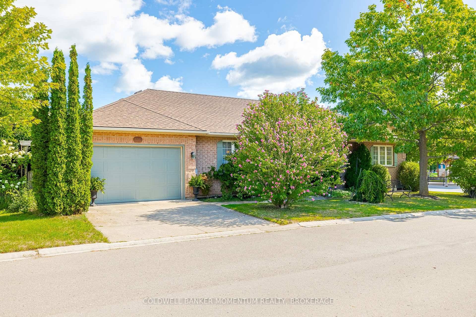 Escape to your dream retirement home in the heart of Niagara's Wine Country !