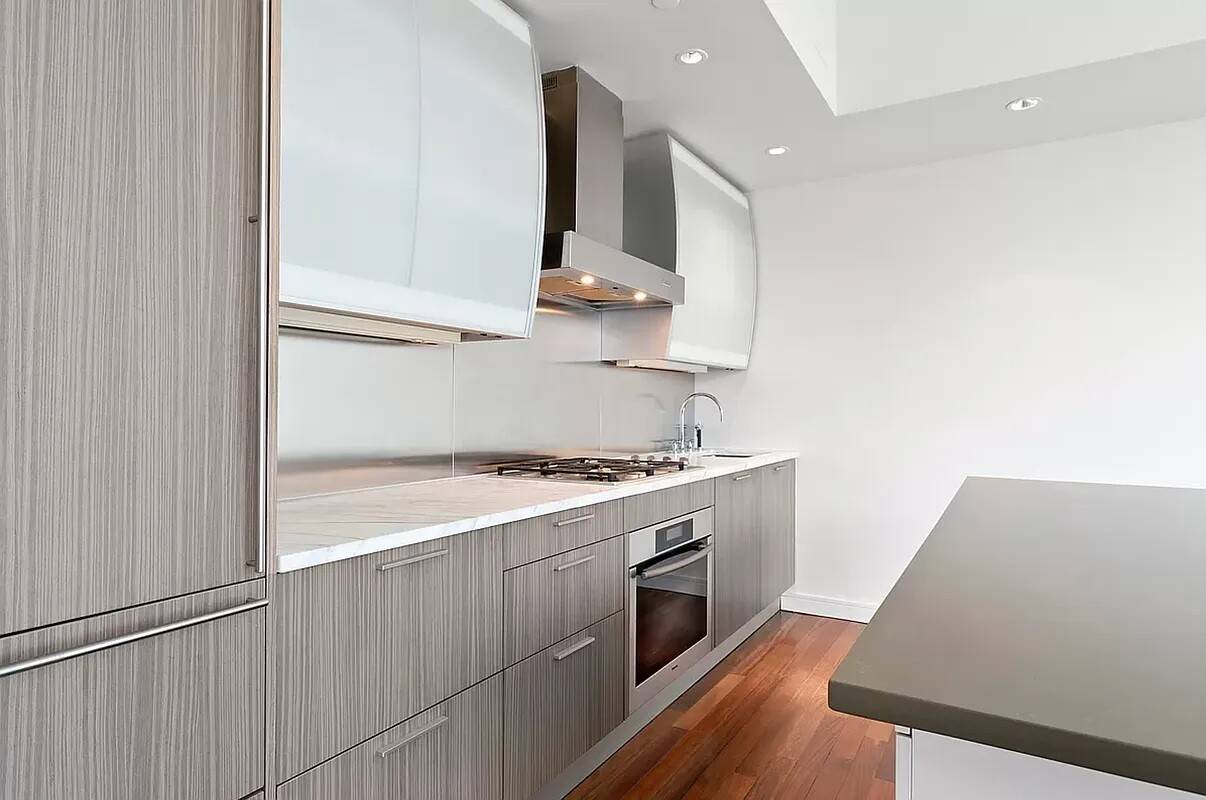 Welcome home to the heart of downtown Manhattan where Union Square, Flatiron, and Greenwich Village meet.