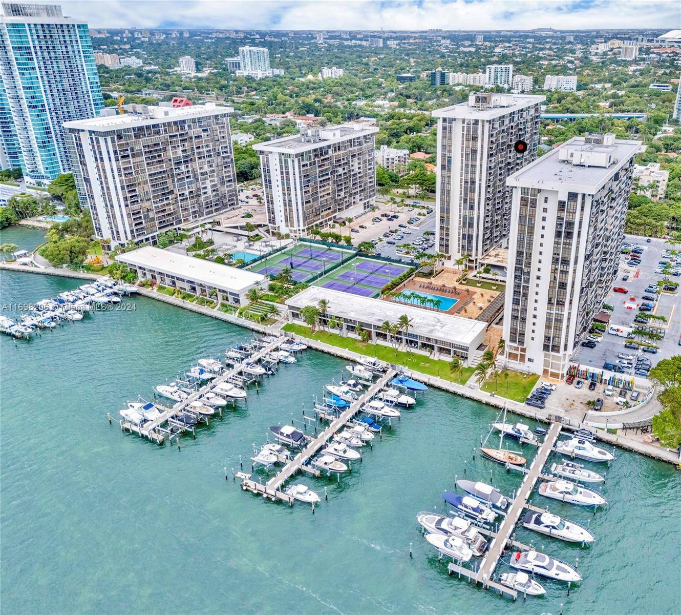 Priced to Sell ! Reduced to 599, 000 !