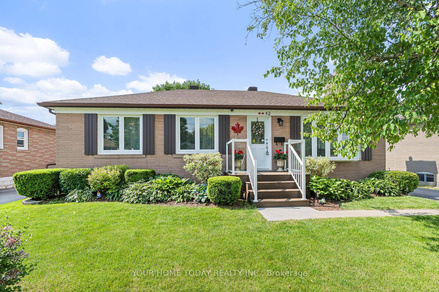 Stunningly updated and fabulous location a win, win !