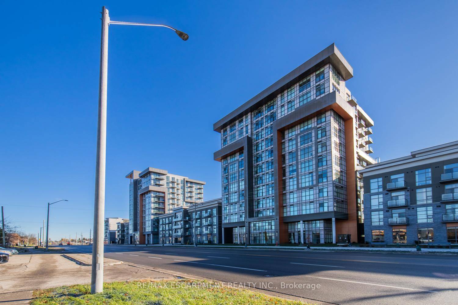Stunning 1 Bed 1 bath condo built by award winning developer New Horizon Development Group.