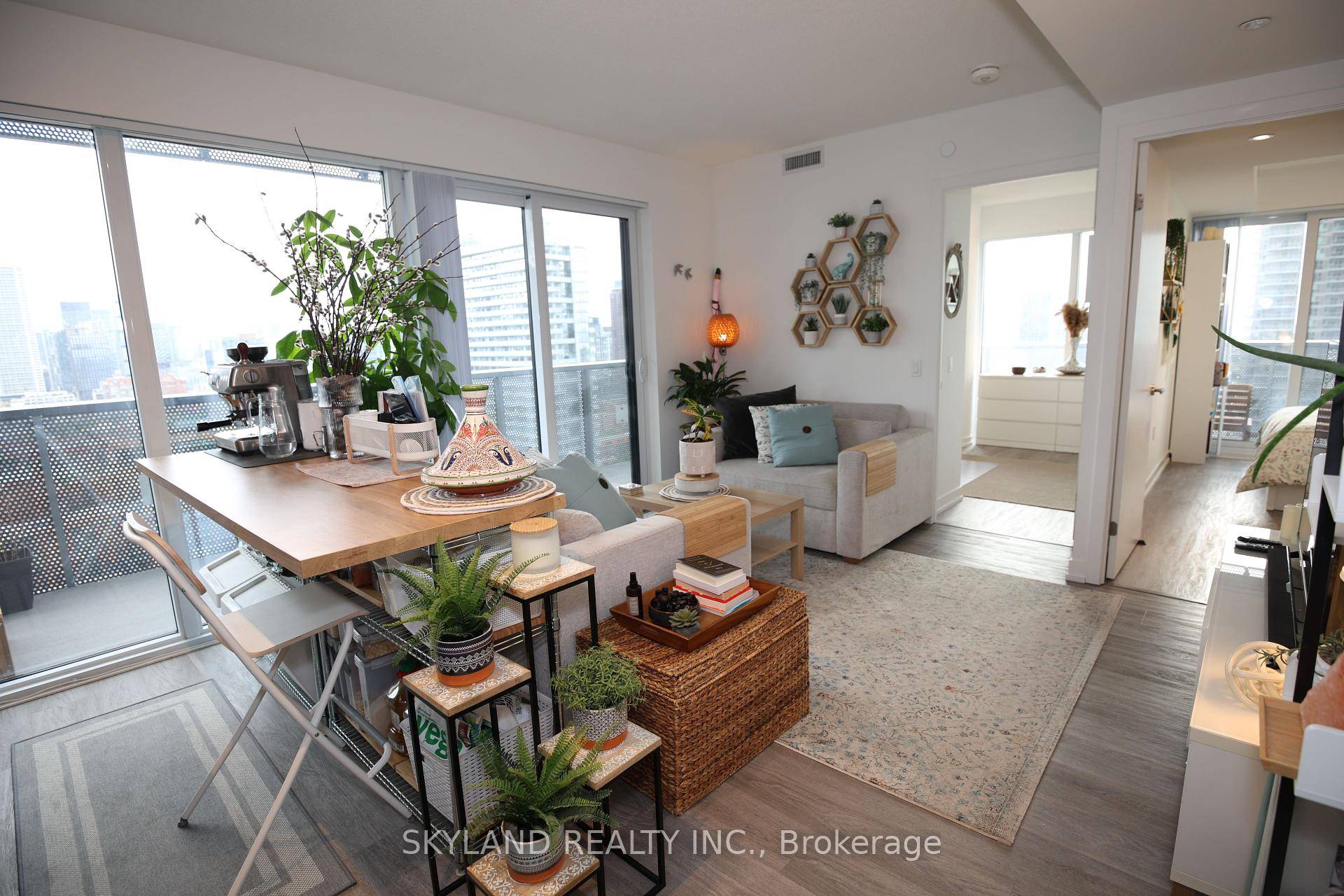 Top 5 Reasons to Love This Stunning Waterfront Sugar Wharf Condo 1 Exceptional Layout amp ; Living Space With 735 sq ft of thoughtfully designed interior space plus an expansive ...