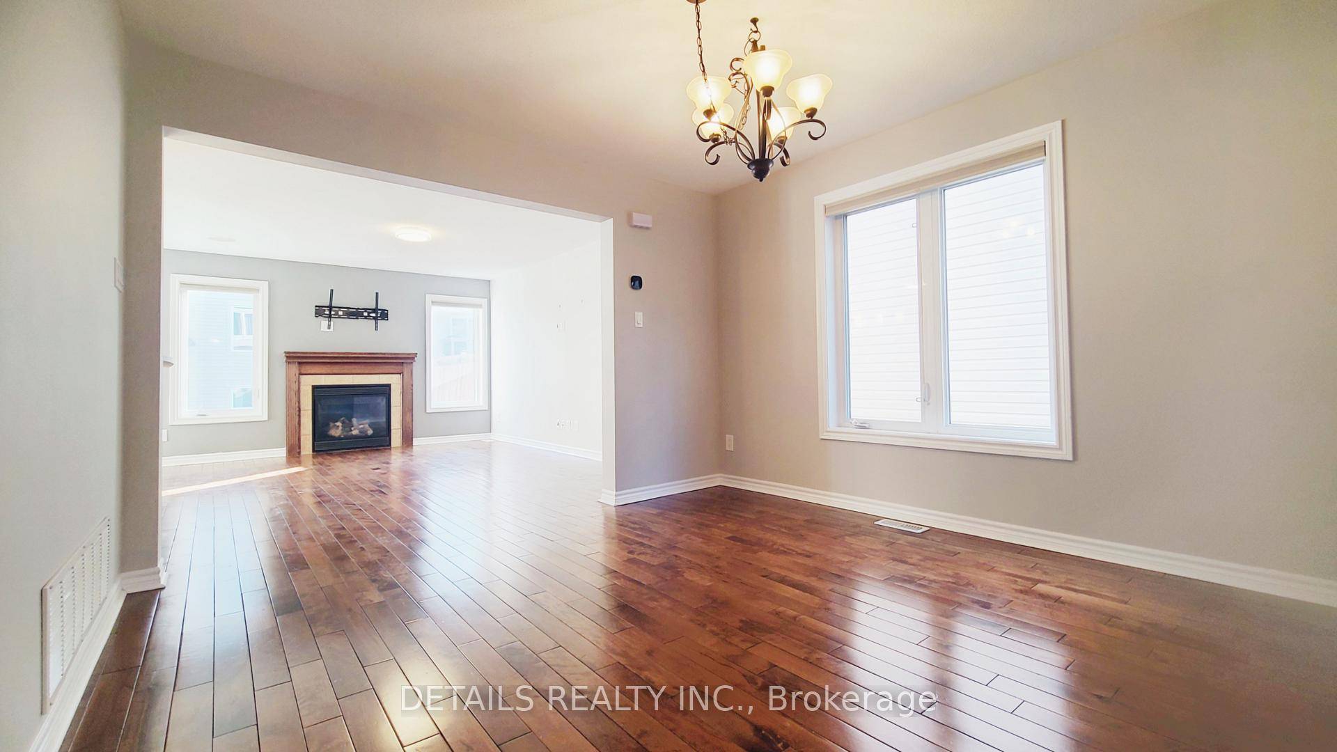 Welcome to this bright and spacious end unit townhome located in the highly sought after neighborhood of Fairwinds West.