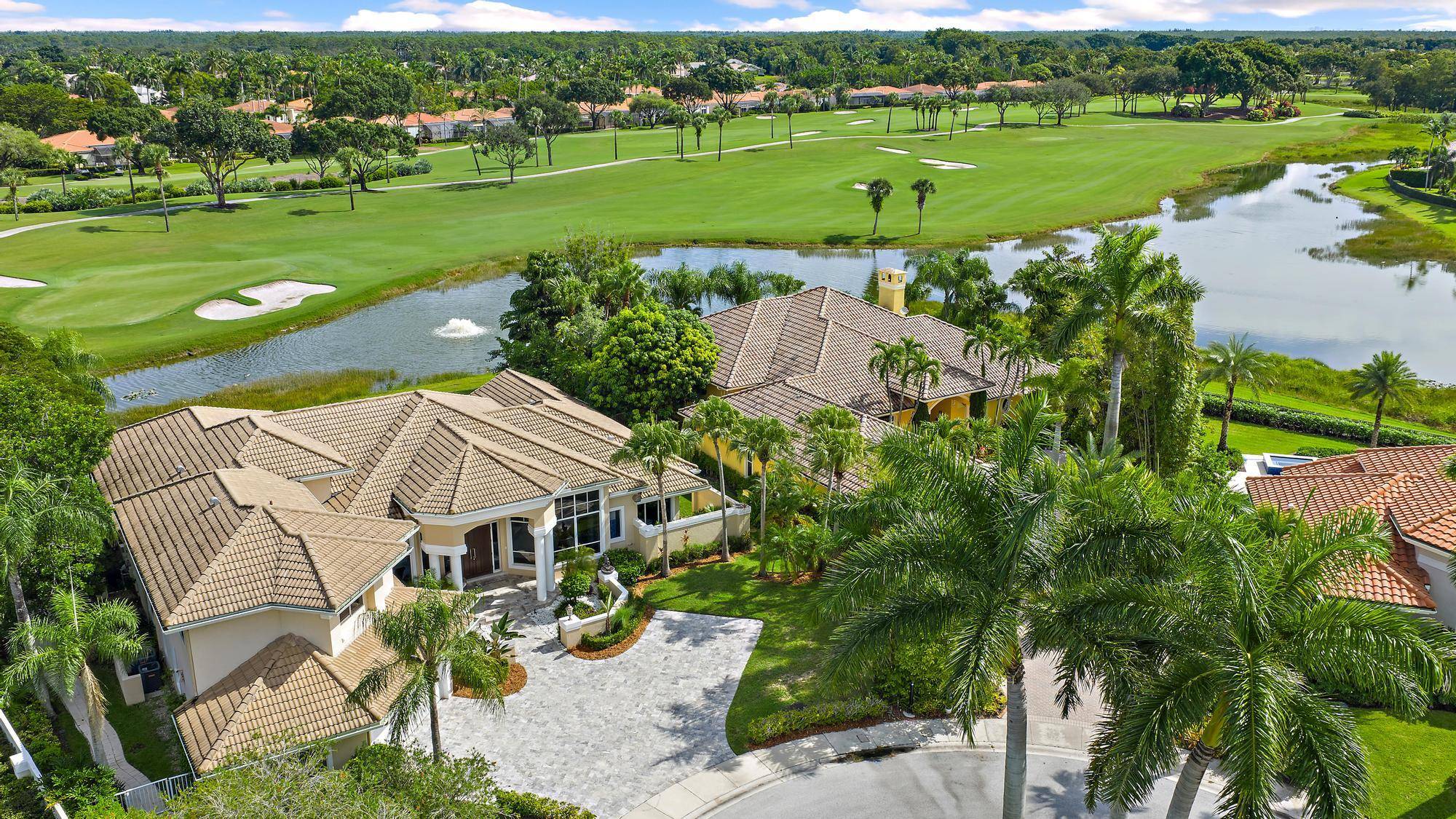 IMMEDIATE PREMIER GOLF MEMBERSHIP AVAILABLE.