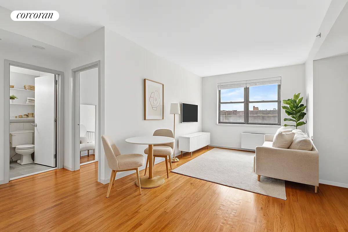 Welcome to this bright and airy one bedroom condominium at The Phoenix Condomium, ideally located in the heart of Sunnyside.