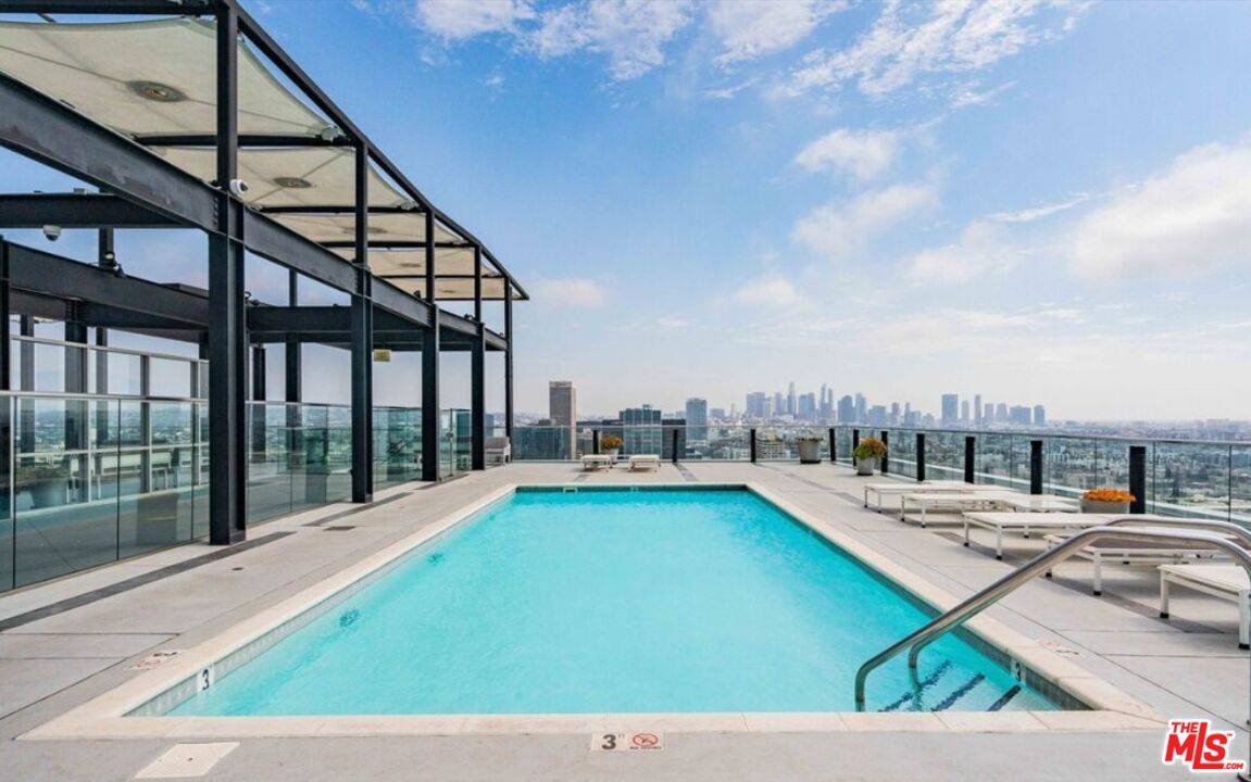 3810   Wilshire Blvd 1BR La