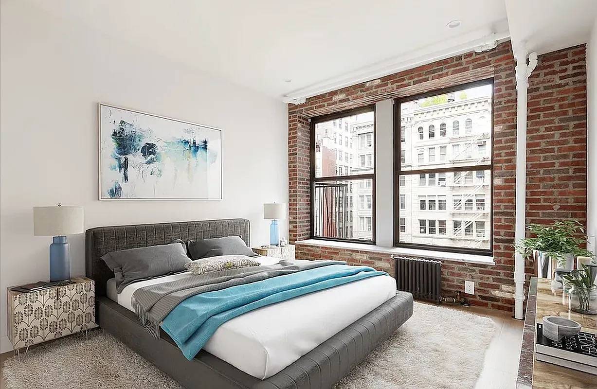 Welcome to Your Stunning Downtown Loft !