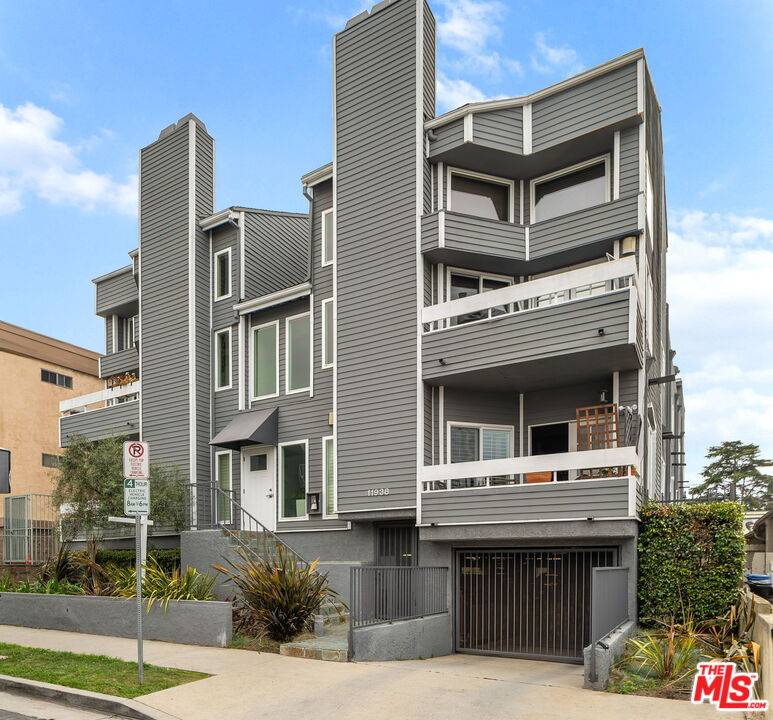 11938 Courtleigh Dr 2BR Marina Del Rey La