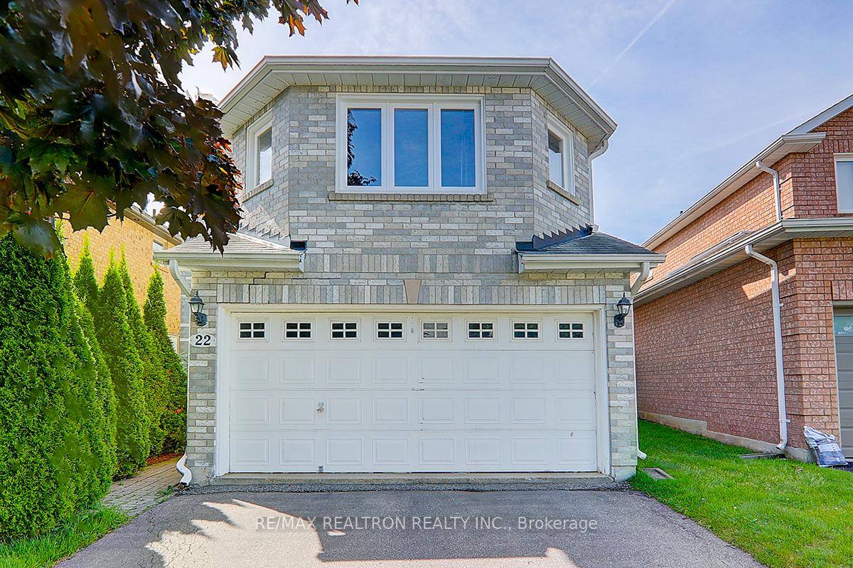 Amazing Newly Renovated And Upgraded Custom Made Home !