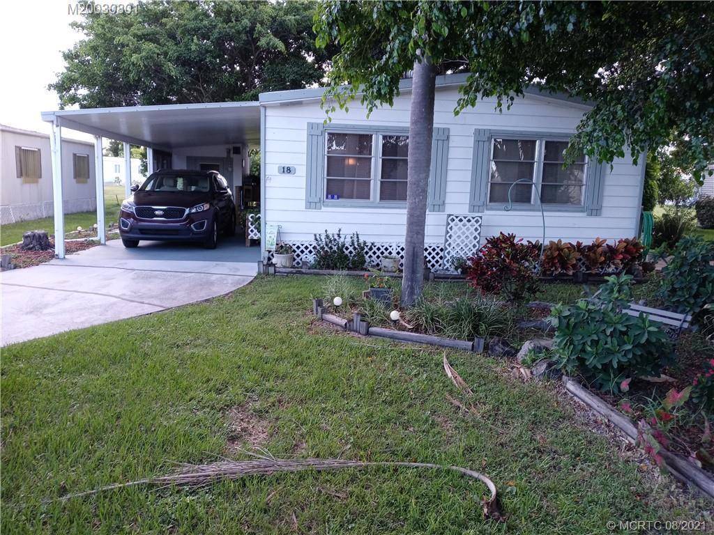 Turnkey 2 bed, 2 bath home in Spanish Lakes Golf Village !