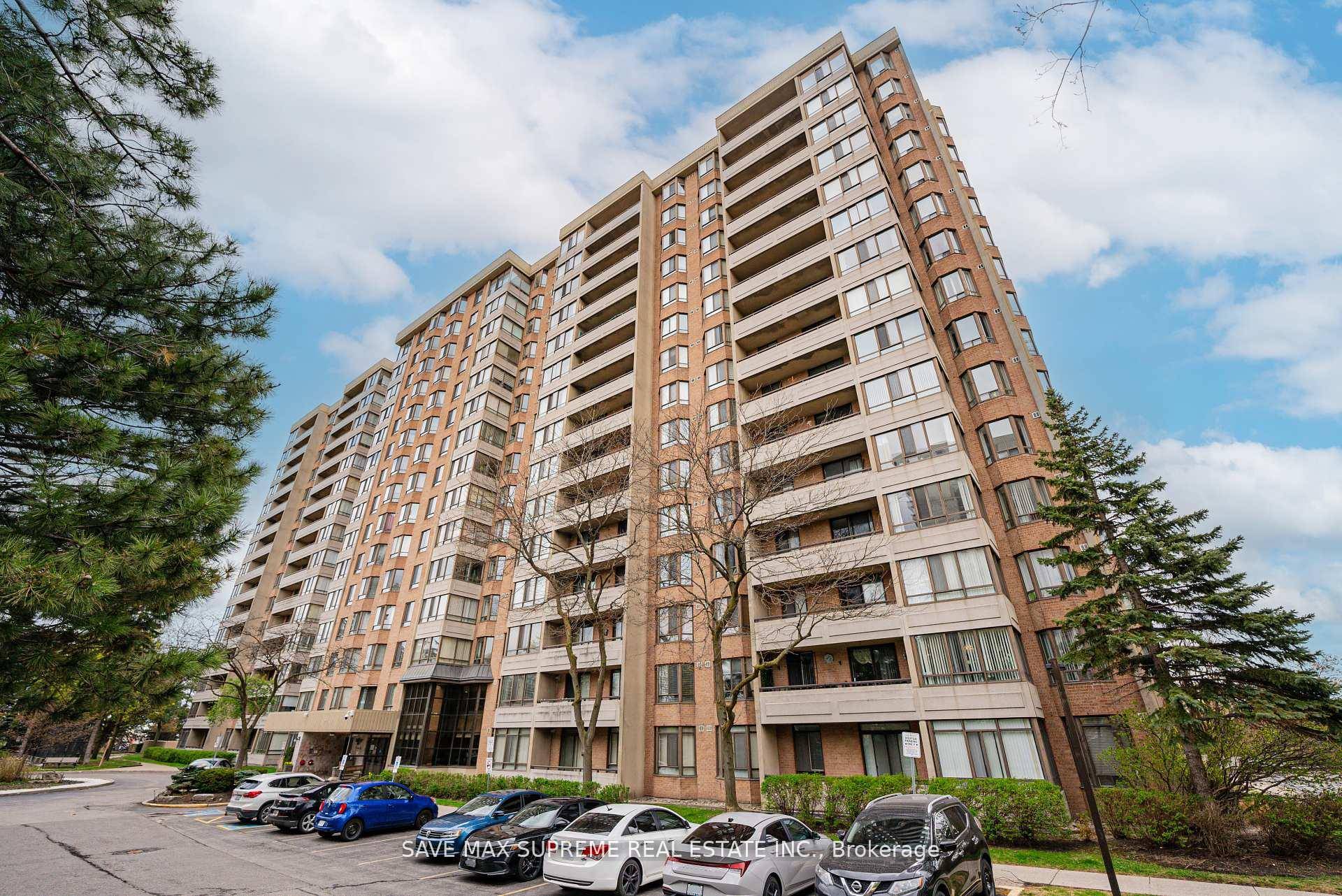 Very Bright, Spacious amp ; Well Maintained 1239 Sq ft MPAC Unit With 2 Bedroom, 2 Bathroom amp ; A Den.