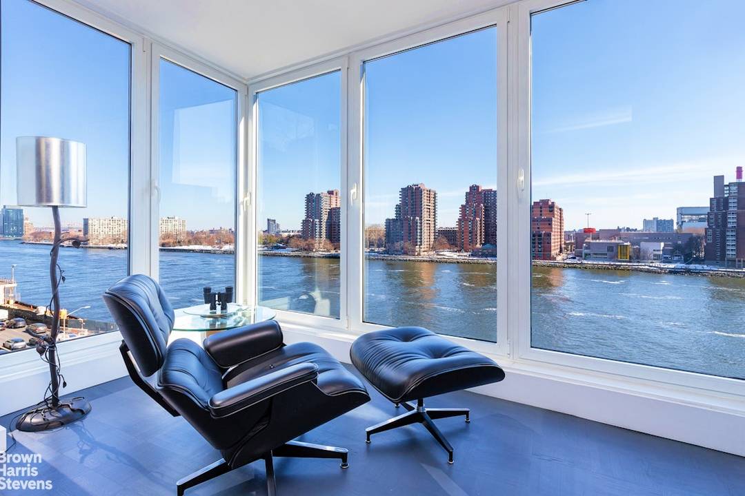 Ocean Liner Views ! ! Convertible 3 Bedroom !