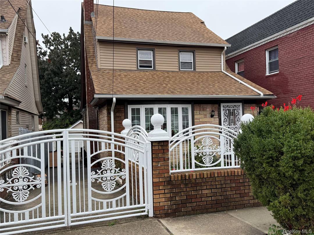 Excellent Large Colonial featuring 3 Year Old Roof, 3 Year Old Siding, New Windows, 4 large bedrooms, Big Living Room with a Wood Burning Fireplace, Banquet Size Dining Room, Country ...