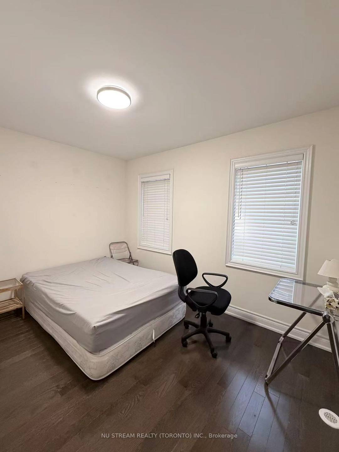 One Of A Kind independent 1 Bdr Suit in The Prestigious Lawrence Park Neighbourhood Surrounded By Luxury Homes amp ; Prestigious Schools.