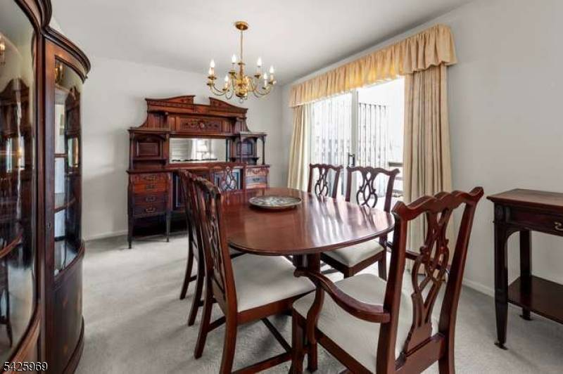 Welcome to this well maintained townhouse located in Phase One of desirable Ramapo Ridge, just minutes from Route 17.