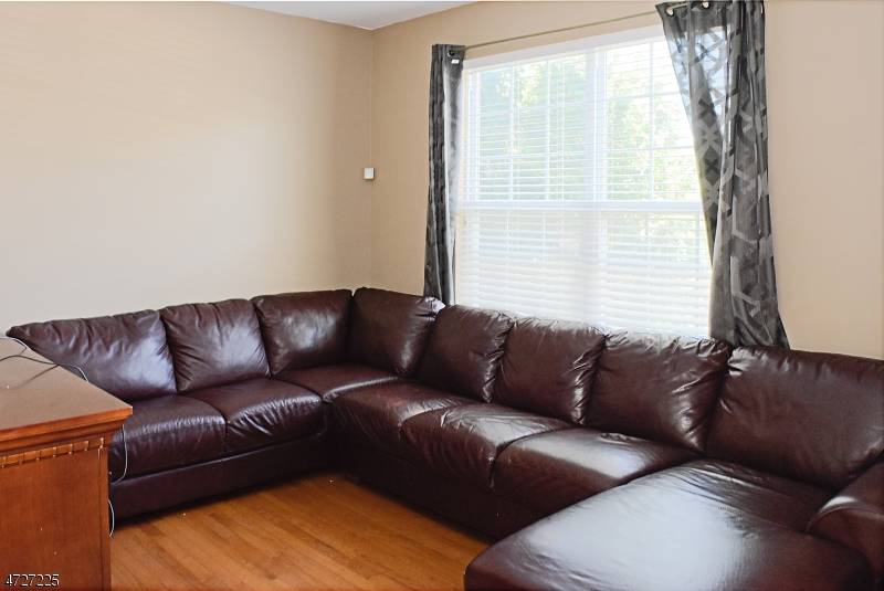 Immaculate Single family North facing colonial house situated in a wonderful neighborhood of Woodfield Estates with Community pool Tennis court.