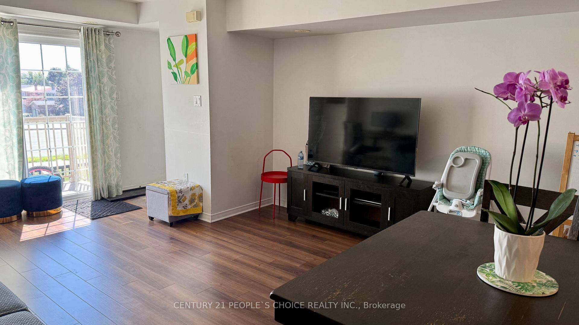 For Lease 965 sq. ft. Stacked Townhome in the Heart of Ajax !