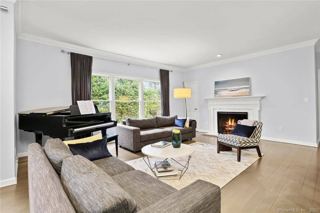 Turn key, move in ready modern townhouse located in the heart of downtown New Canaan, this home offers three floors of elegant living with the feel of a single family ...