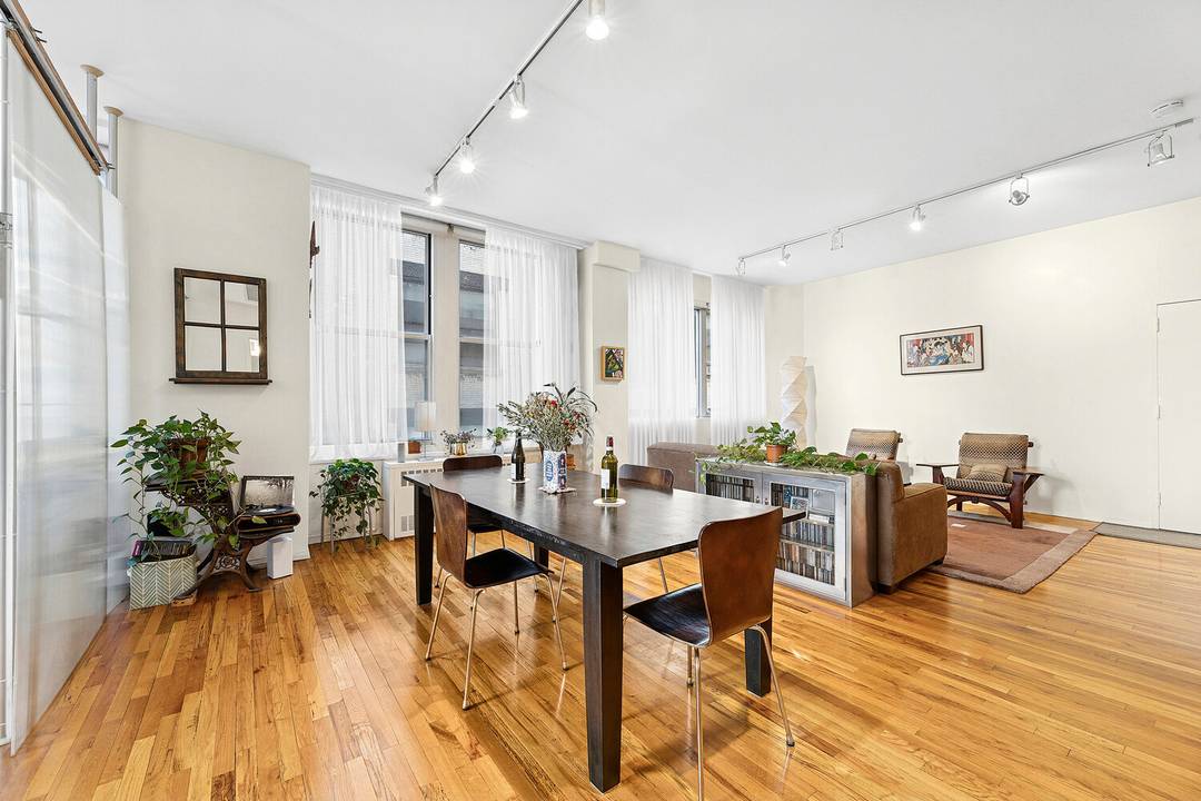 Rare 1, 400 SF Loft in the Heart of the Financial District Loft space like this is rarely available in the Financial District.