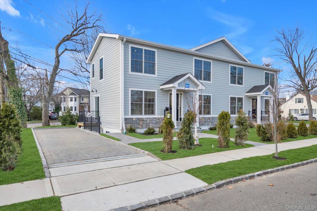 Welcome to this spectacular, newly built 2025 side by side duplex located at One Manhasset Ave, ideally situated in the heart of Manhasset Isle.