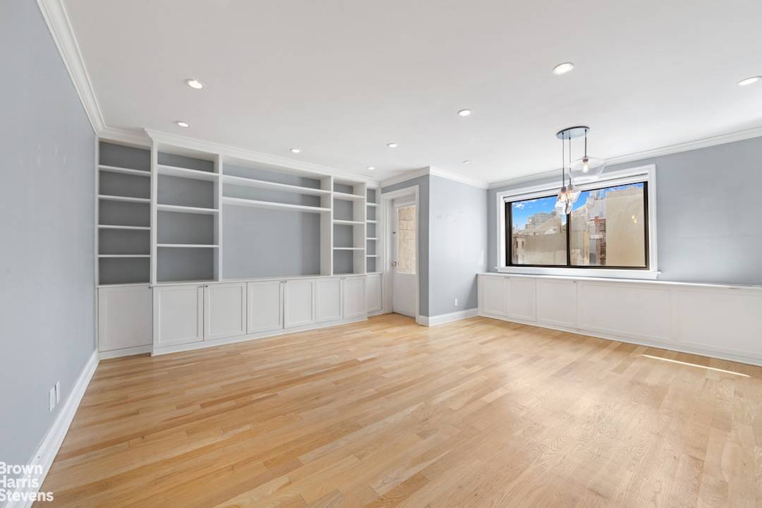 Residence 5W is an oversized studio filled with beautiful light and appointed with high end finishes throughout.