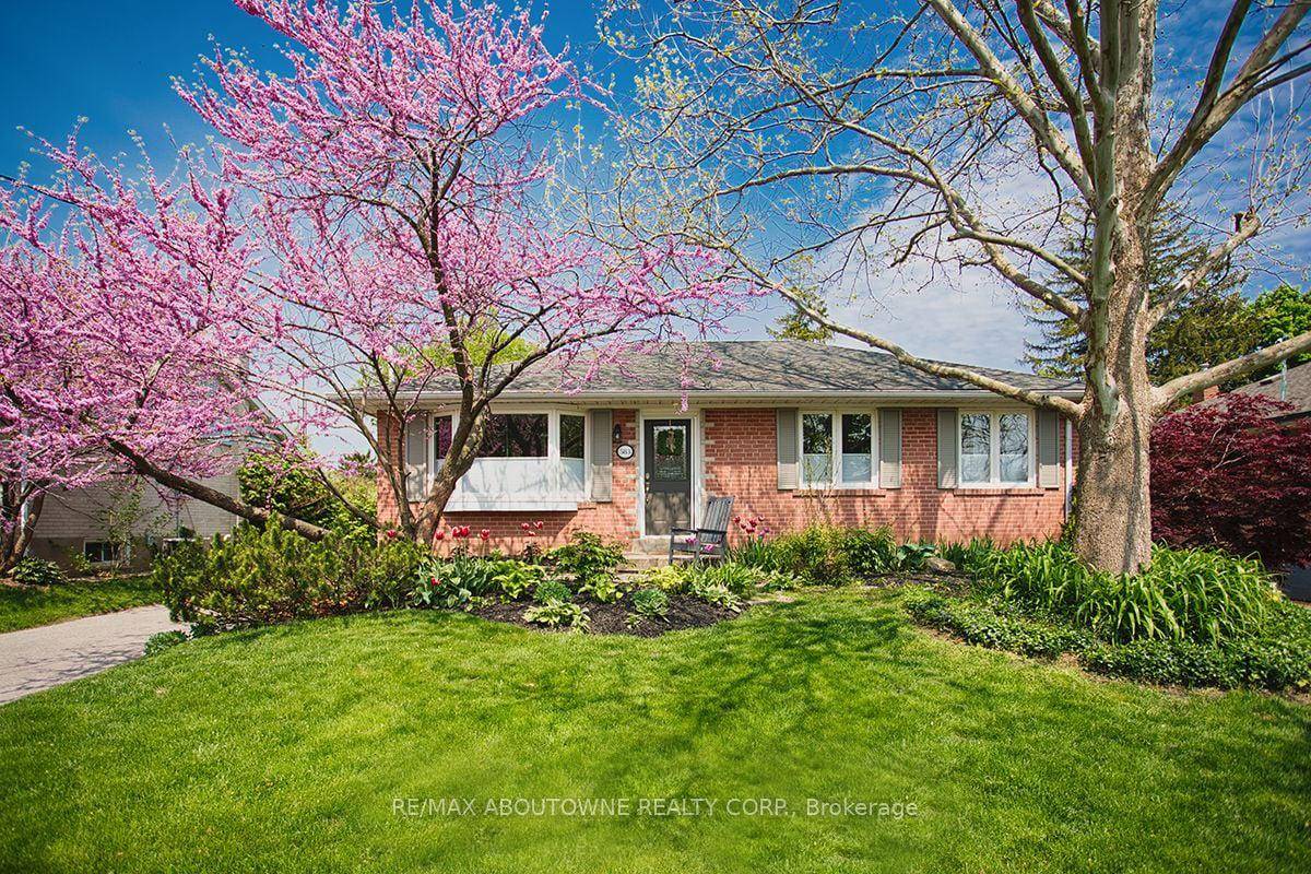 PRICED TO SELL ! Fully Renovated and Well Maintained Bungalow sitting on a 60x125 Lot size in one of West Oakville's most desirable, sought after neighbourhoods.