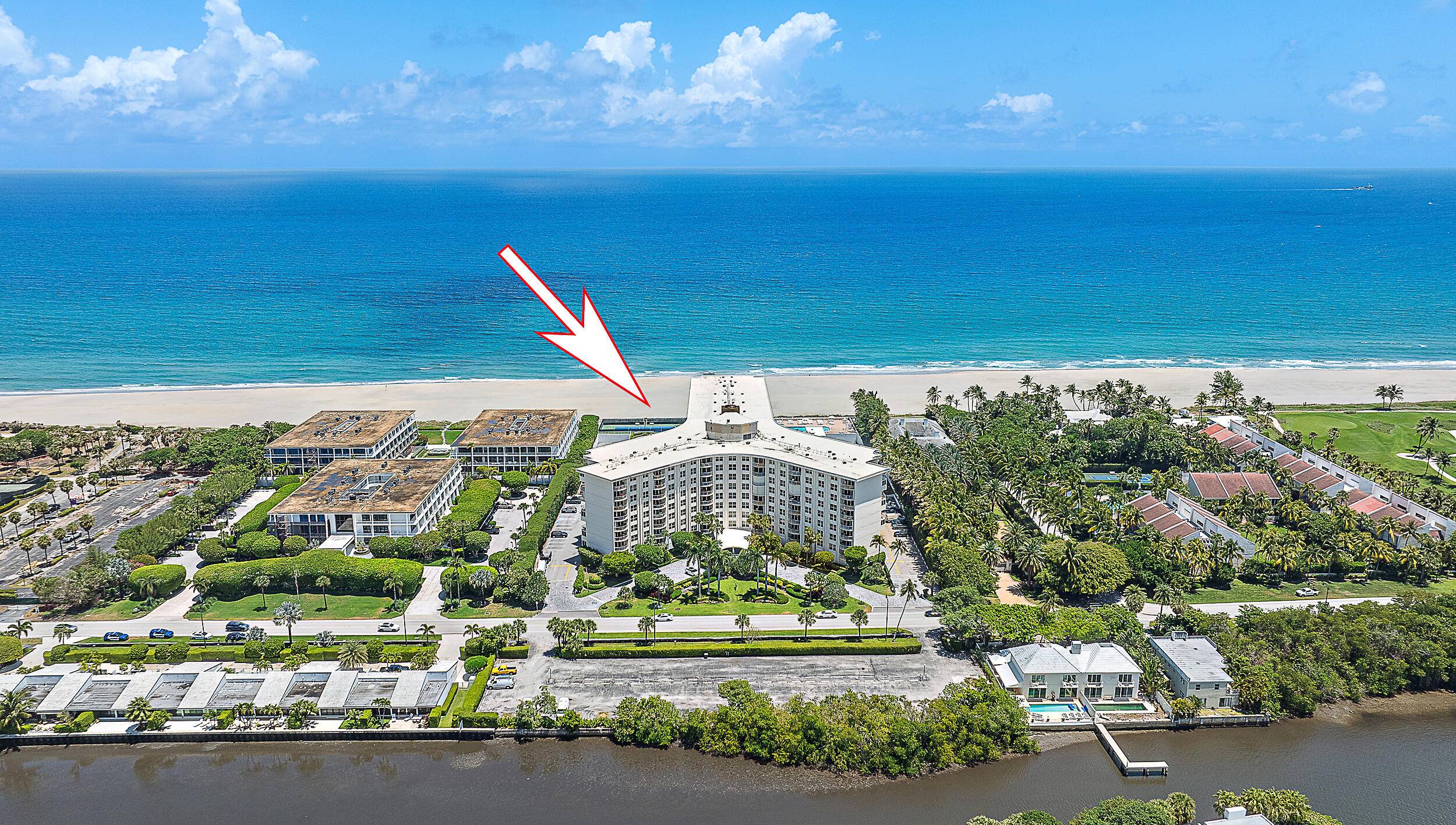 Stunning Ocean views from this 9th Floor Penthouse at Prestigious Harbour House.