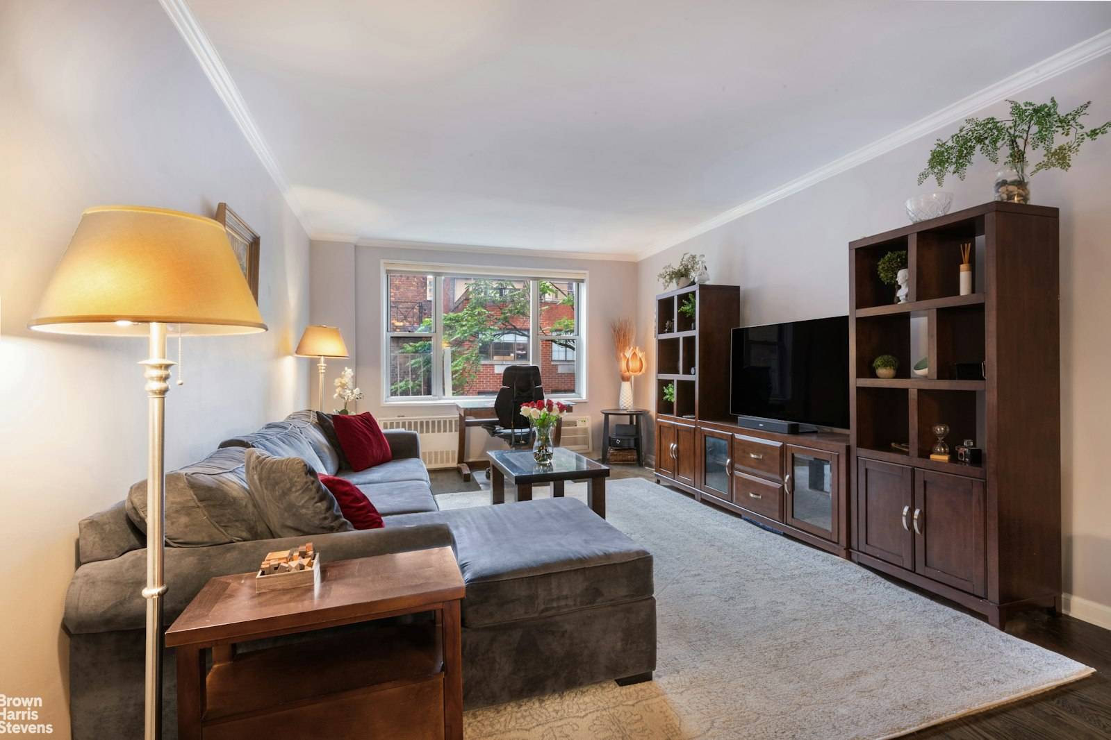 Welcome to 225 East 76th Street, a charming boutique coop located in the middle of a picturesque tree lined block in a prime Upper East Side location.