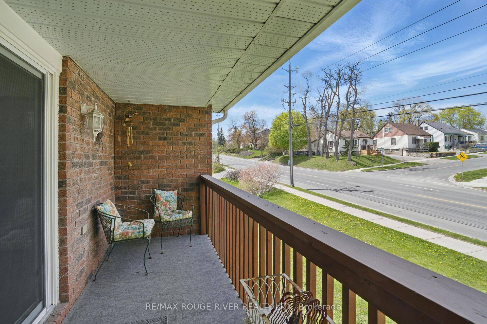 Spacious updated 3 bedroom Condo at Jackson Park Villa's, great North Central location close to parks amp ; trails, Jackson's Creek, shopping amp ; PRHC !