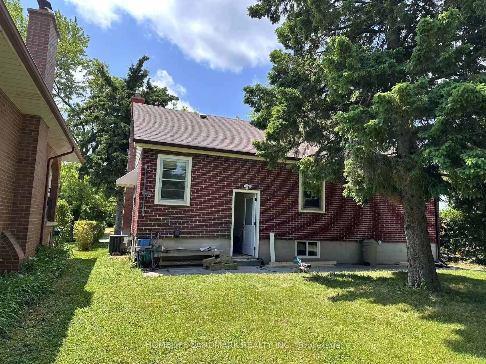 Nestled in the highly sought after Mill Pond community in the City of Richmond Hill, this Newly renovated bungalow surrounded multi million dollar custom homes.