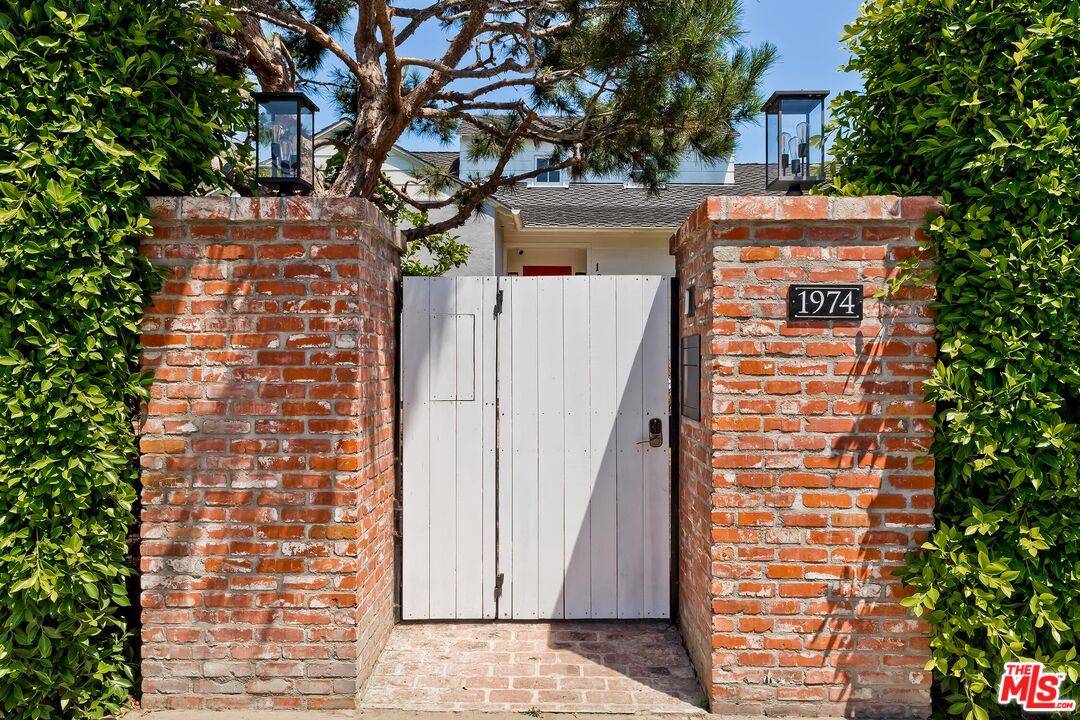 1974  S Crescent Heights Blvd 5.0 LA
