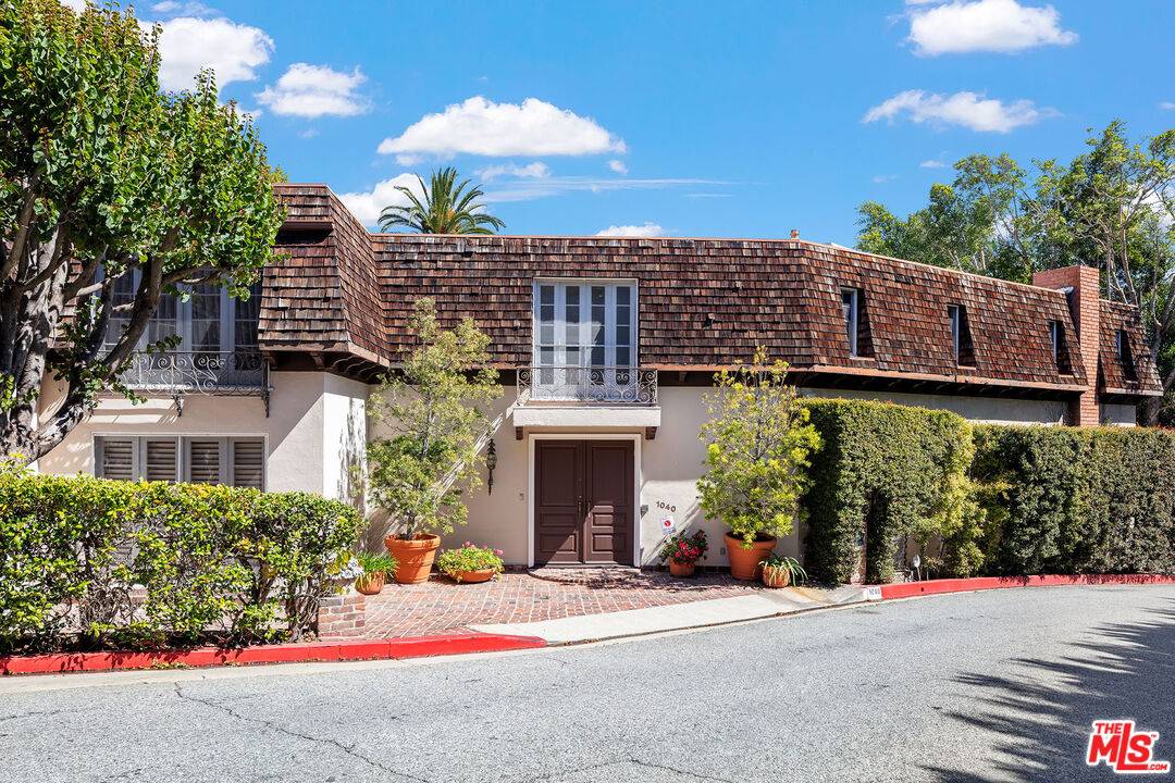 1040 Cove Way 6BR Beverly Hills Post Office | B.H.P.O. La
