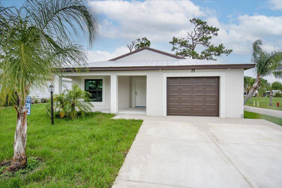 Brand new construction located on the golf course at an affordable price, you do not want to miss this !