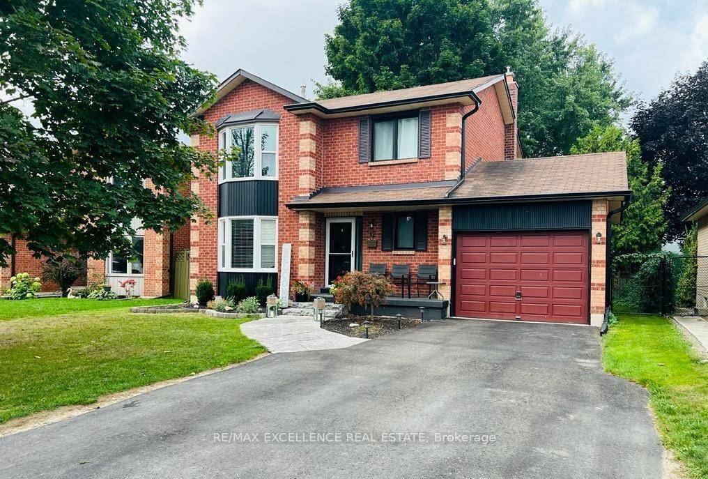 Welcome to this stunning 2 story detached family home, perfectly situated on a peaceful street in a highly sought after neighborhood.