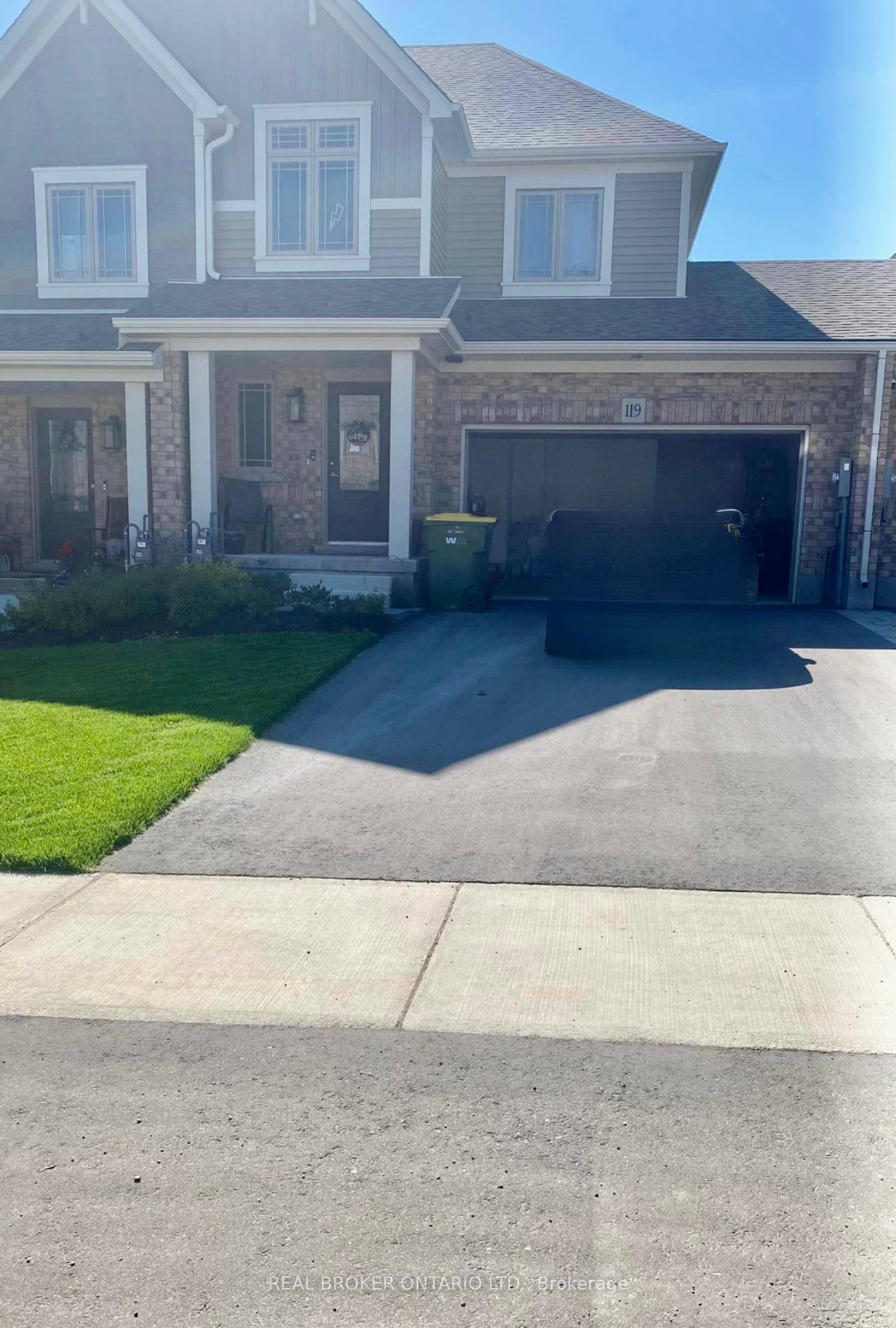Welcome to 119 Mullin Street, a beautiful 3 year old townhome offering 3 spacious bedrooms and 2.