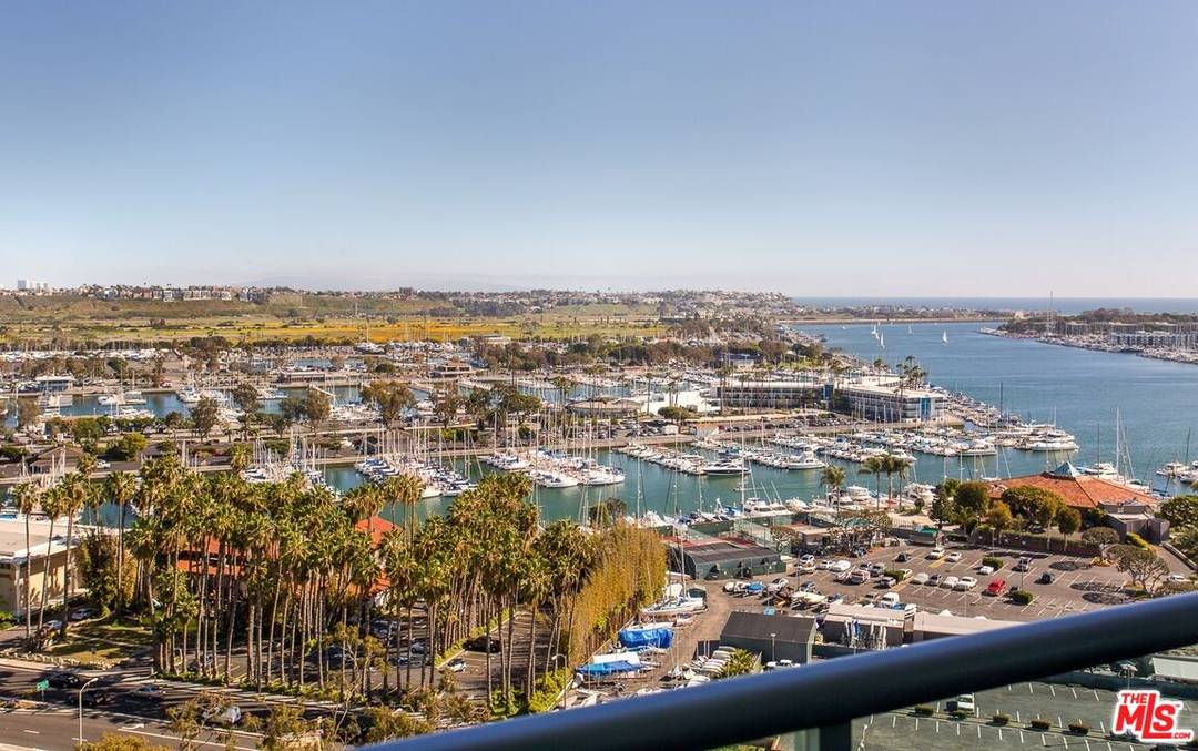 13700   Marina Pointe Dr 3BR Marina Del Rey La