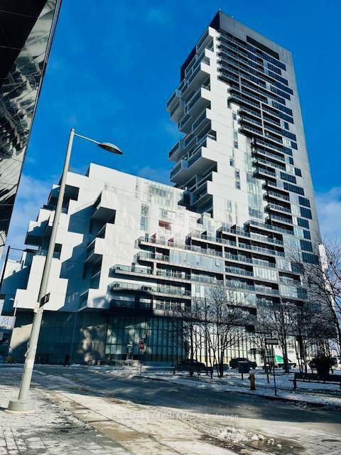 FULLY FURNISHED 1 Bedroom Den in Award Winning Building !