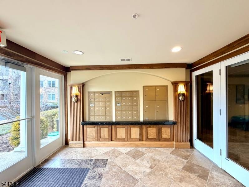 Stunning unit in desired Four Seasons at Bridgewater 55 community.