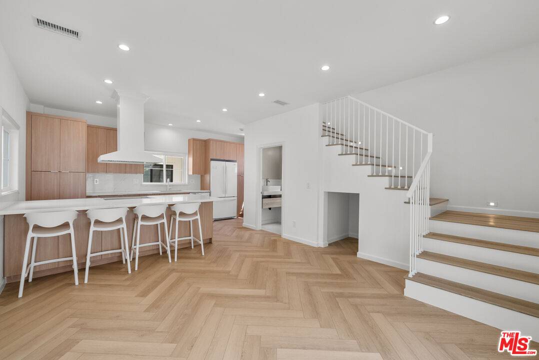 847 Huntley Dr 2BR Sunset Strip La