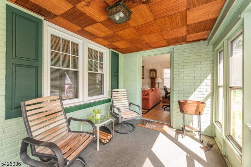 In town Cape Cod, ideally located across from Morristown Medical Center on Franklin Street, a designated Quiet Zone.