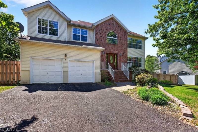 4 bedroom, 3. 5 bathroom colonial style house located in quiet community.