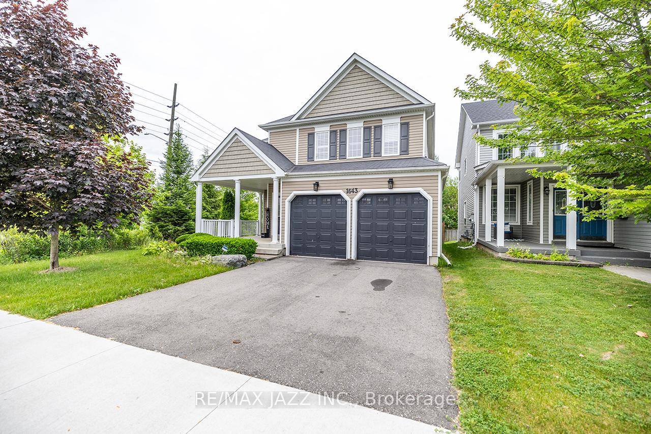 Detached 2 Storey house in northeast Oshawa adjacent to Clarington Townline on a large irregular shaped lot.