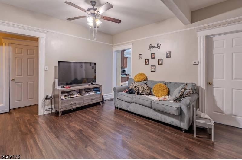 Well maintain 2 family house, close to all public transportation.