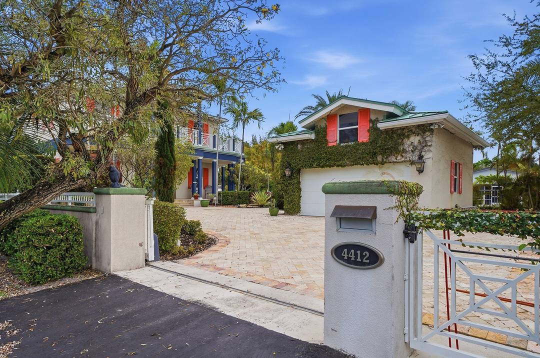 Welcome to 4412 SW 34th Ter.