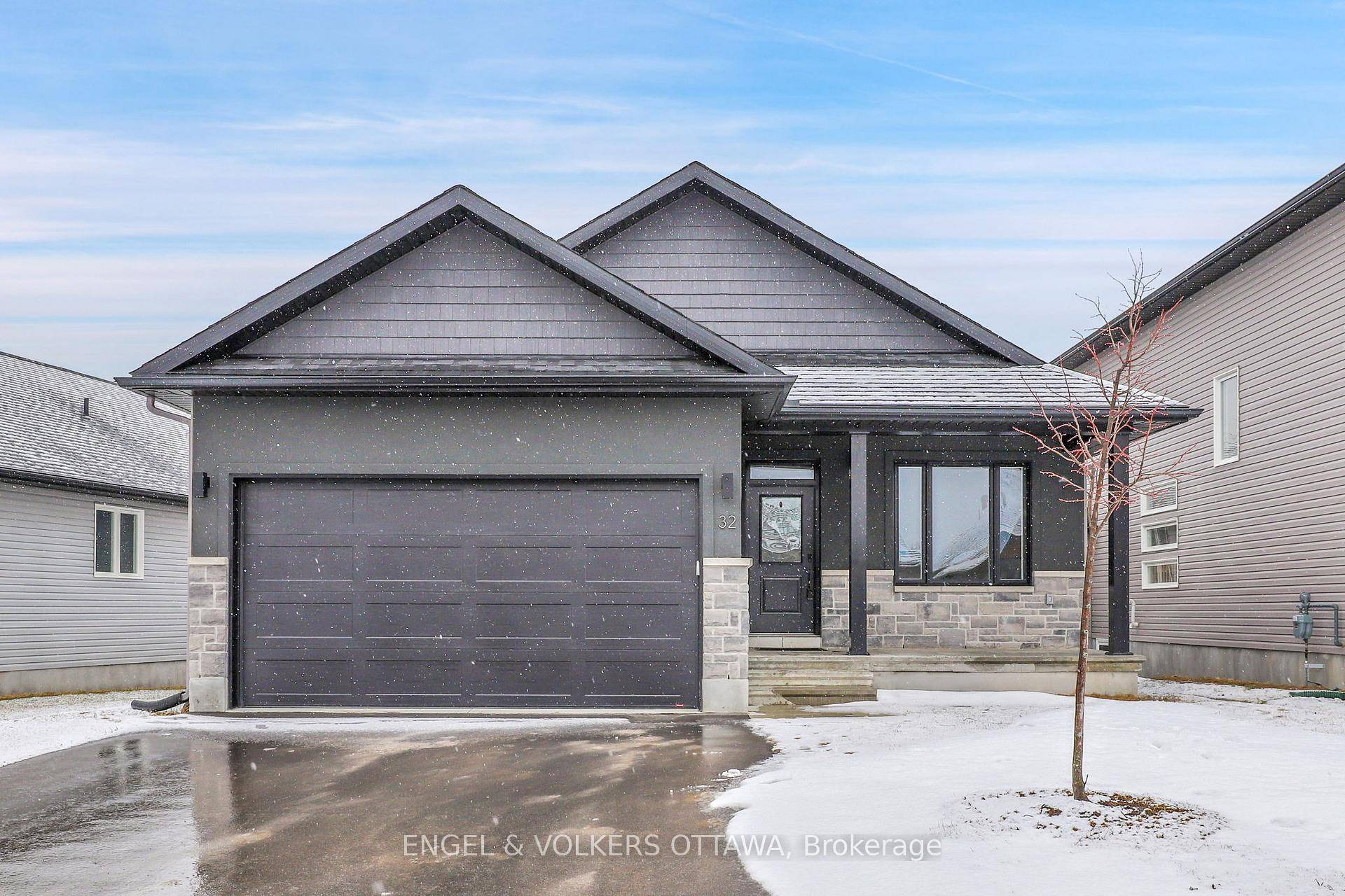 This stunning Levi model by Neilcorp is a 3 bedroom den, 3 bathroom detached bungalow in Arnprior's sought after Marshalls Bay Meadows which offers a perfect blend of modern design, ...
