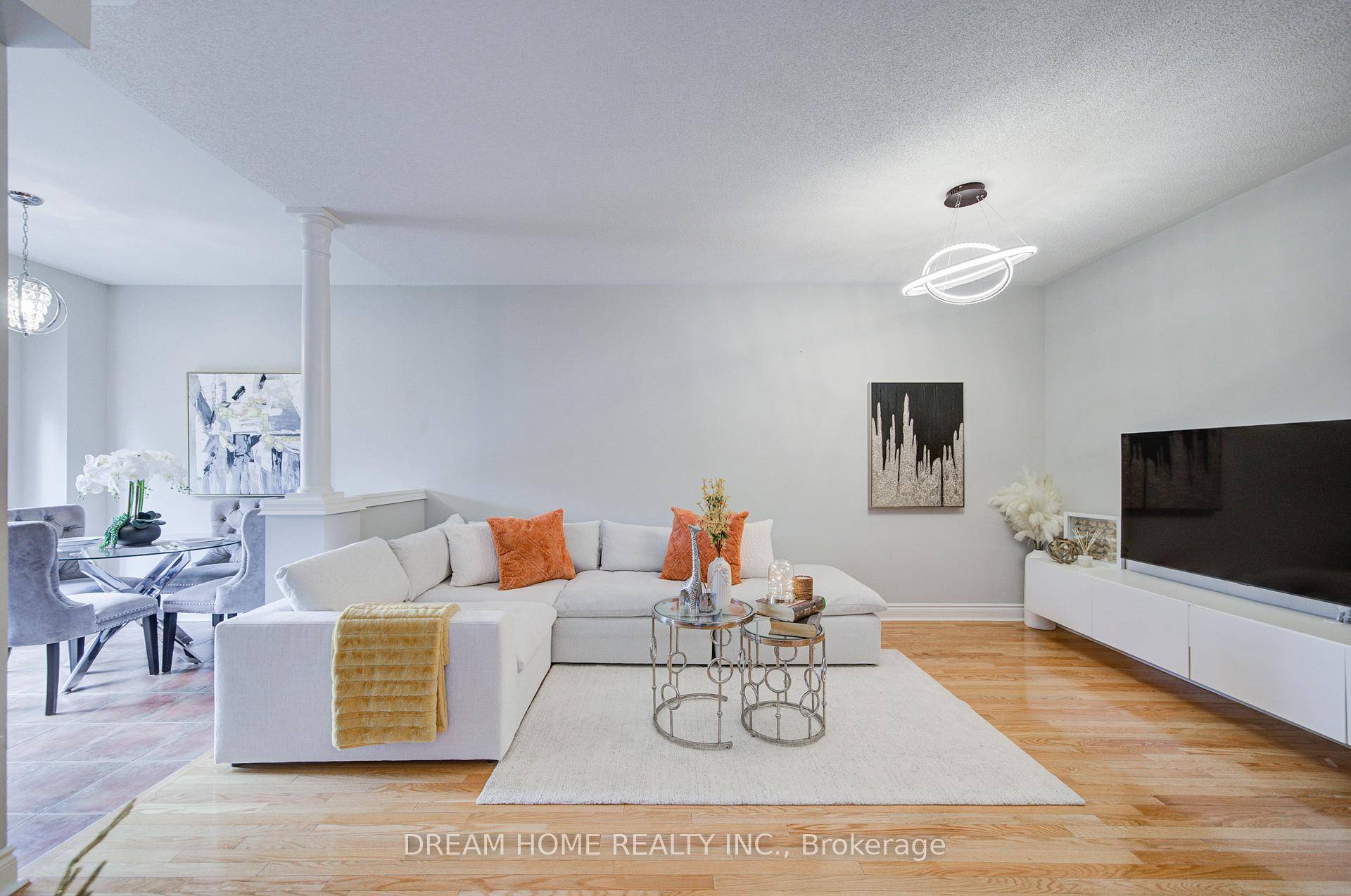 A Must See ! ! Welcome To This Bright amp ; Stunning End Unit Townhome That Feels Like A Semi Detached Is What You've Been Waiting For.